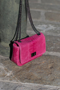 Sac à bandoulière fuschia effet croco